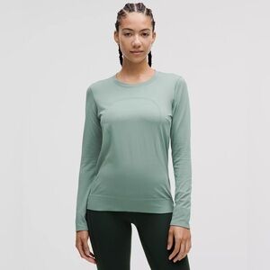 Lululemon Swiftly Relaxed Long-Sleeve 
HipLength ColourCrater Blue/Crater Blue